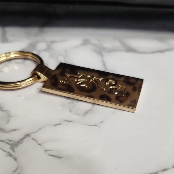 THE FIND Leopard Print Shoulder Bag with Gold Accents,with  Key Chain - Picture 11 of 16